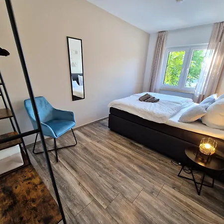 Moderne Mit Parkplatz Und Kaffeevollautomat Apartamento Zulpich