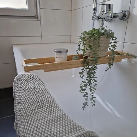 Moderne Mit Parkplatz Und Kaffeevollautomat Appartement