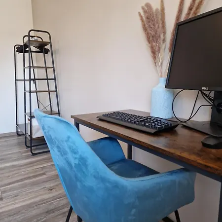 Moderne Mit Parkplatz Und Kaffeevollautomat Zulpich